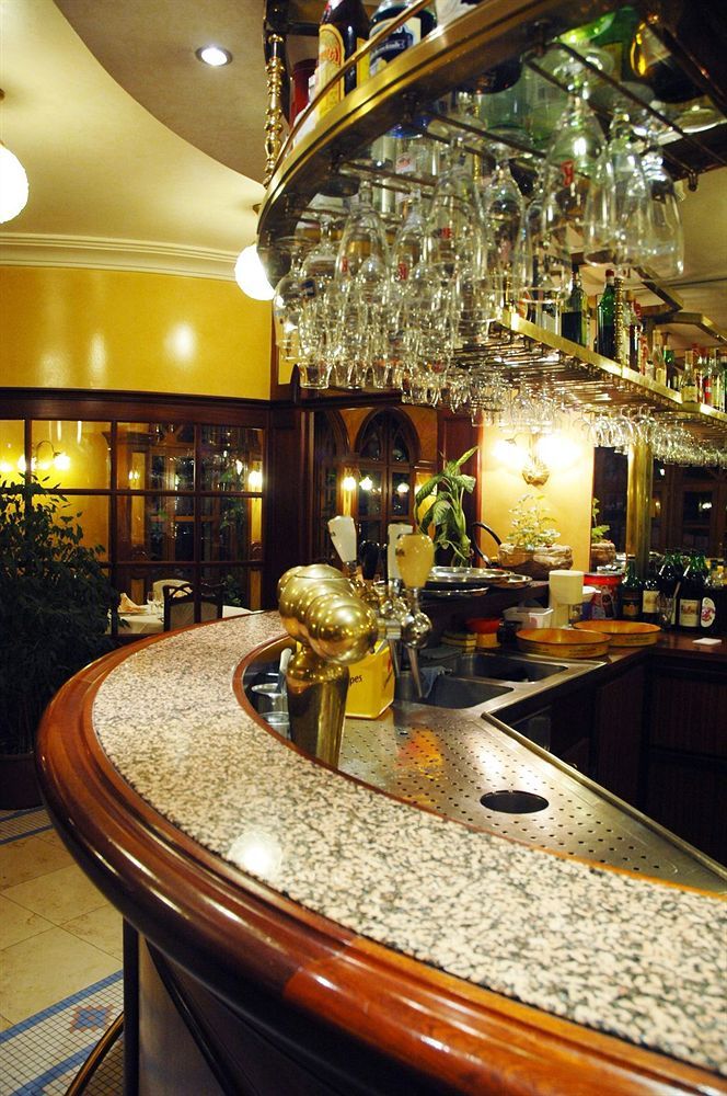 波特法兰西酒店 布永 外观 照片